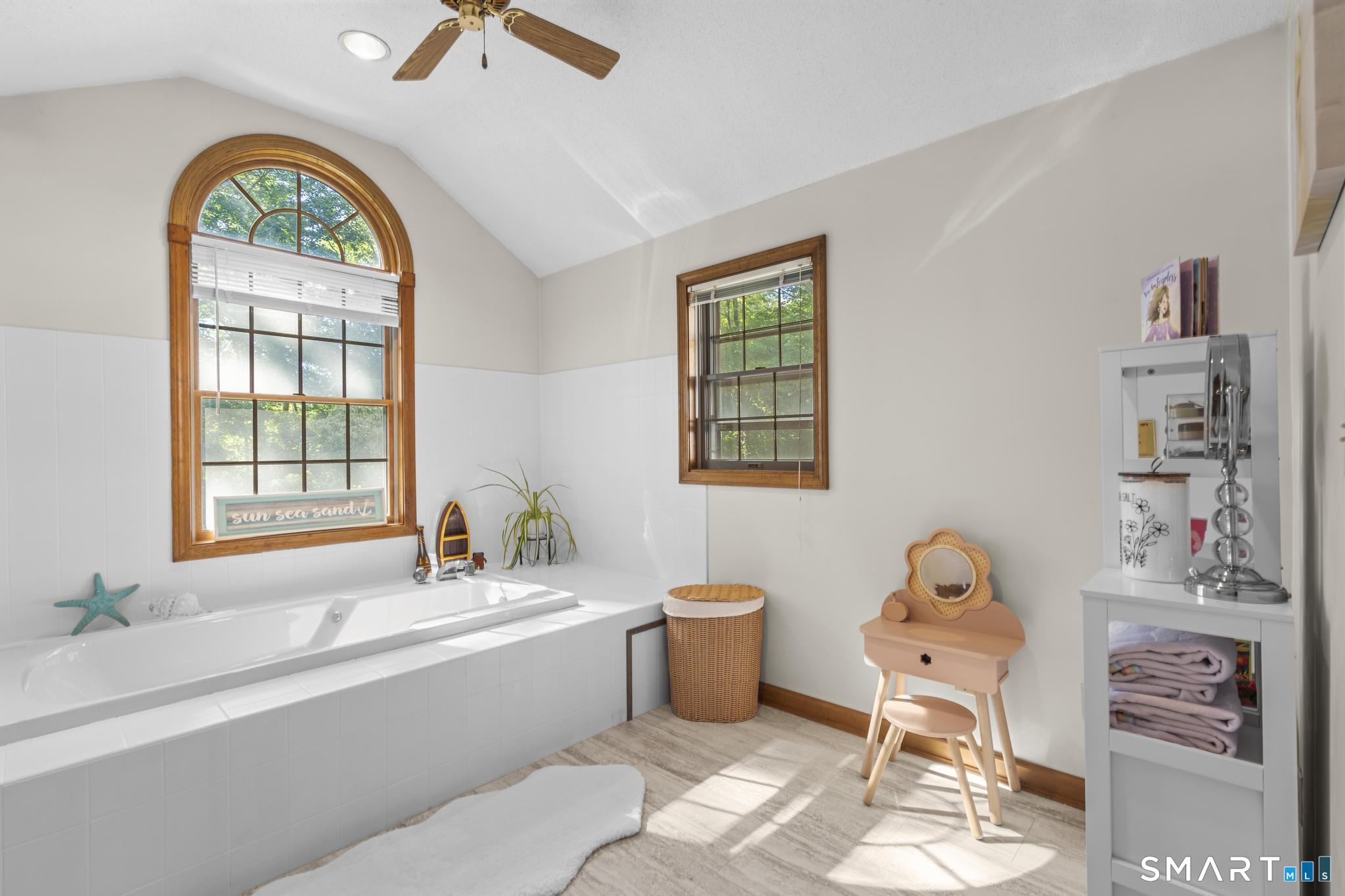 101 Wedgewood Road Southington, CT 06489 - Photo 29 of 40