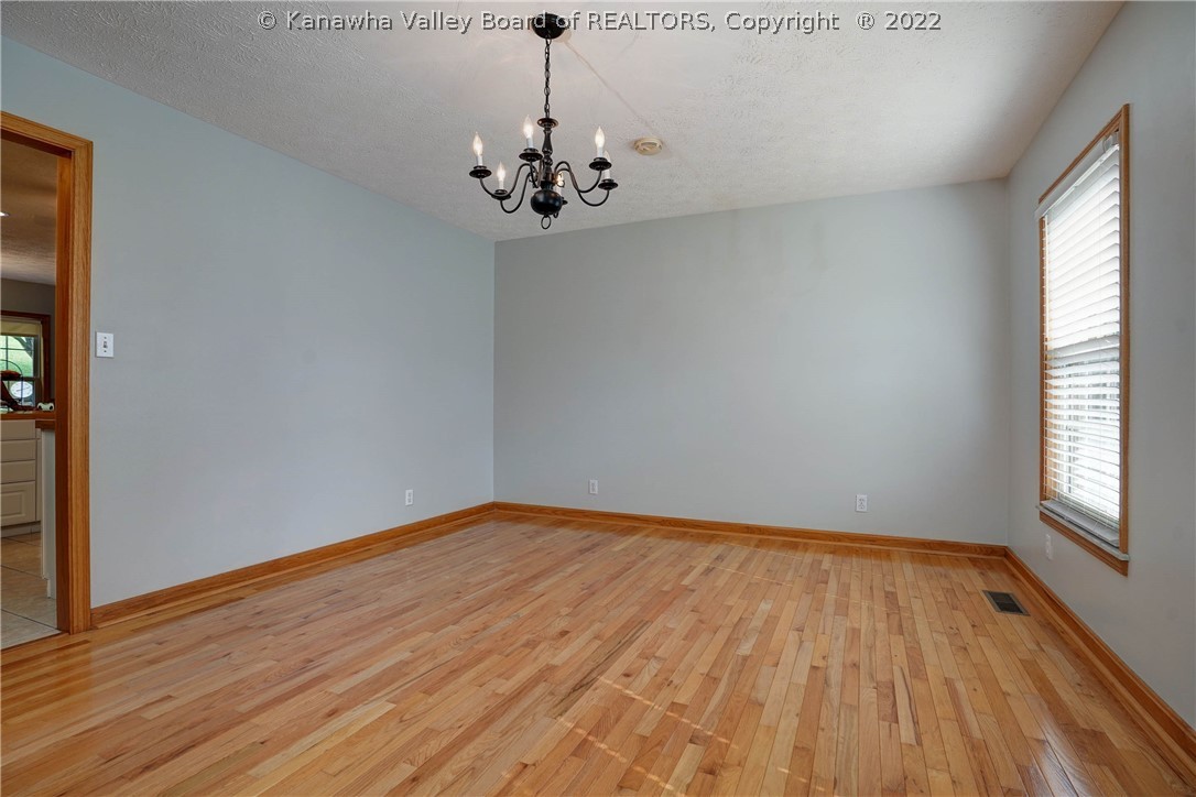 1231 Paula Road Charleston, WV 25314 - Photo 8 of 39 Gallery Image 8