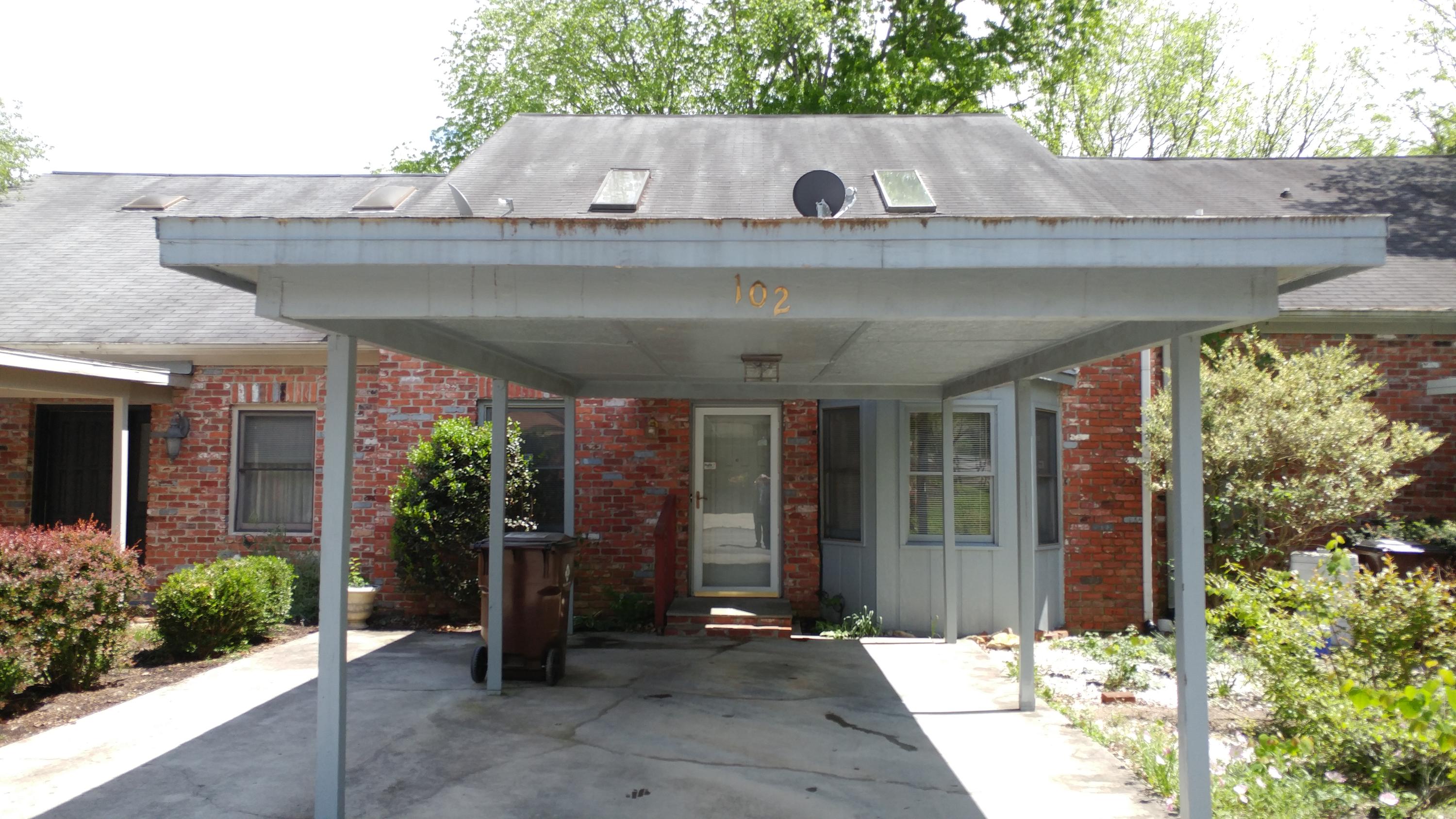 102 Hugh Lane Oak Ridge, TN 37830 - Photo 1 of 15 0424171414