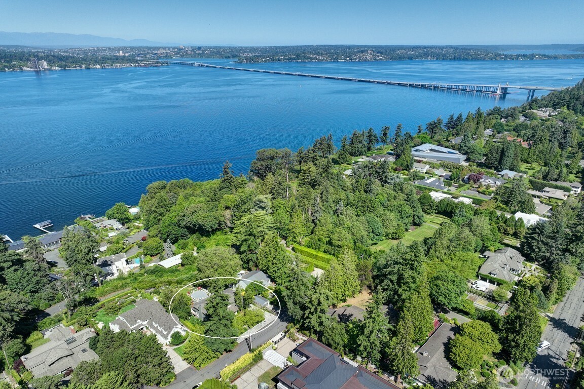 1645 Rambling Lane Medina, WA 98039 - Photo 1 of 40