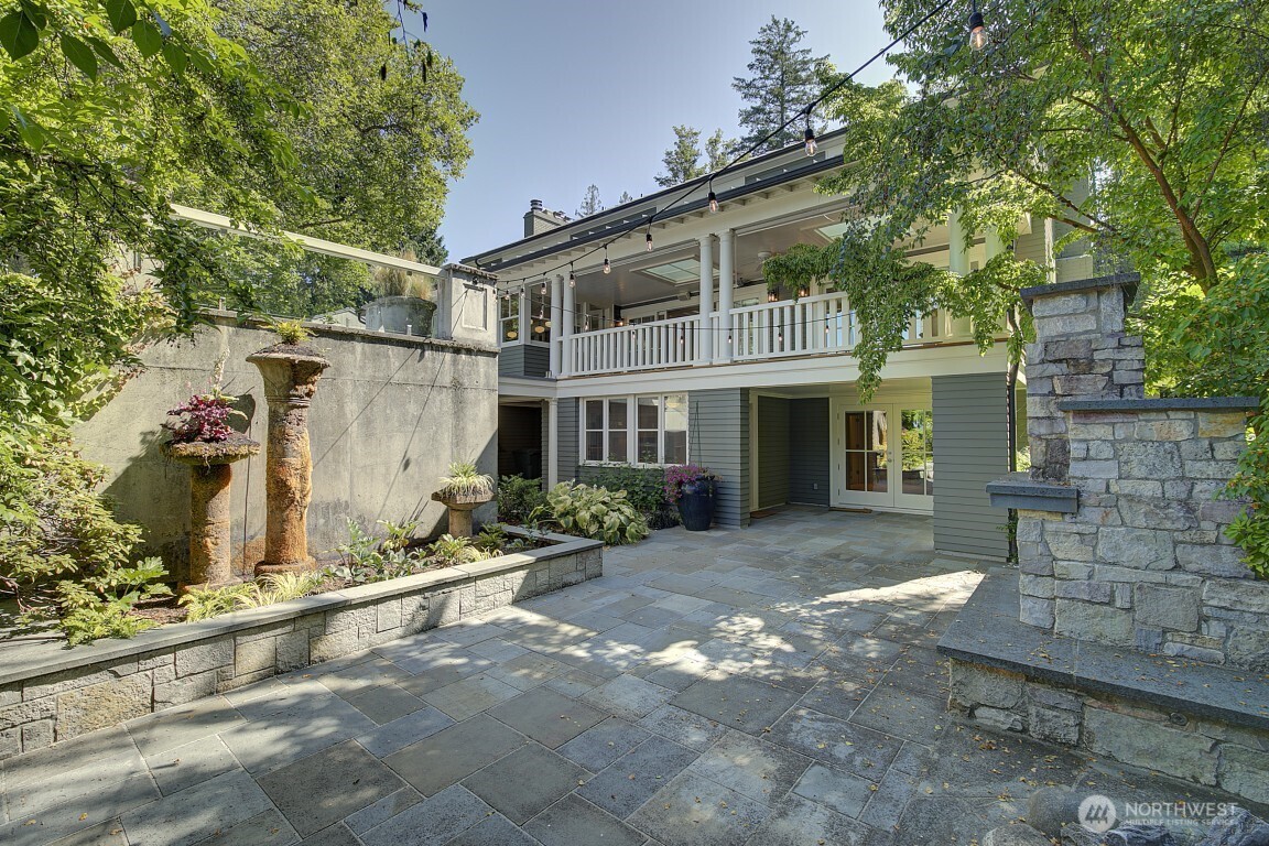 1645 Rambling Lane Medina, WA 98039 - Photo 14 of 40