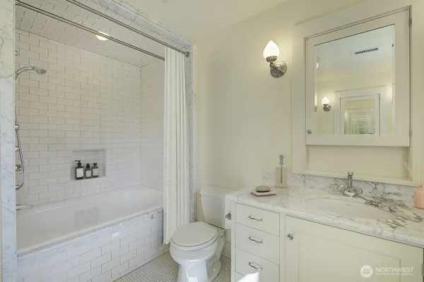 $15,000 | 1645 Rambling Lane, Medina, WA 98039