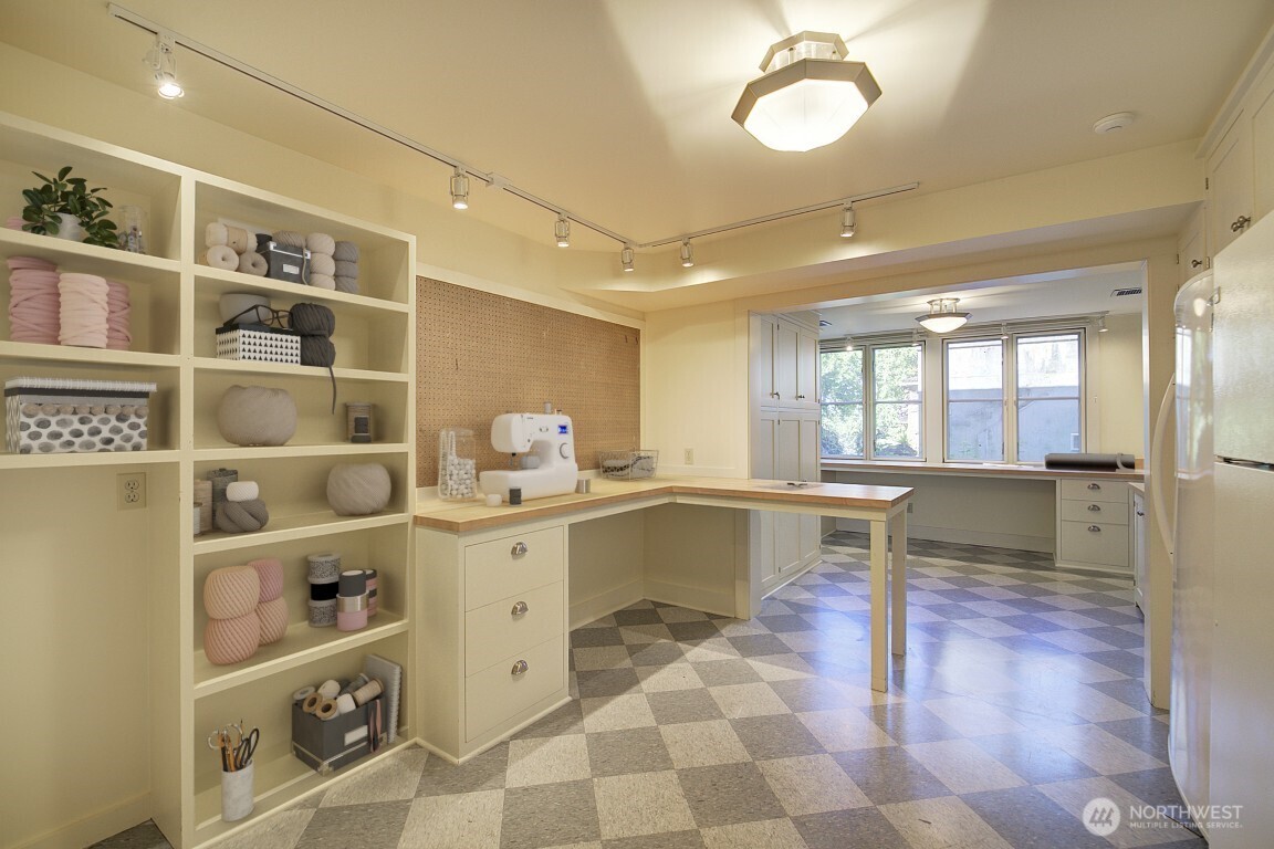 1645 Rambling Lane Medina, WA 98039 - Photo 34 of 40