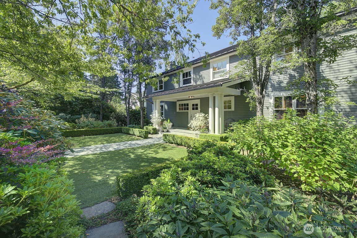 1645 Rambling Lane Medina, WA 98039 - Photo 4 of 40