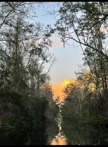 $284,900 | 6443 Finance Avenue, Weeki Wachee, FL 34607