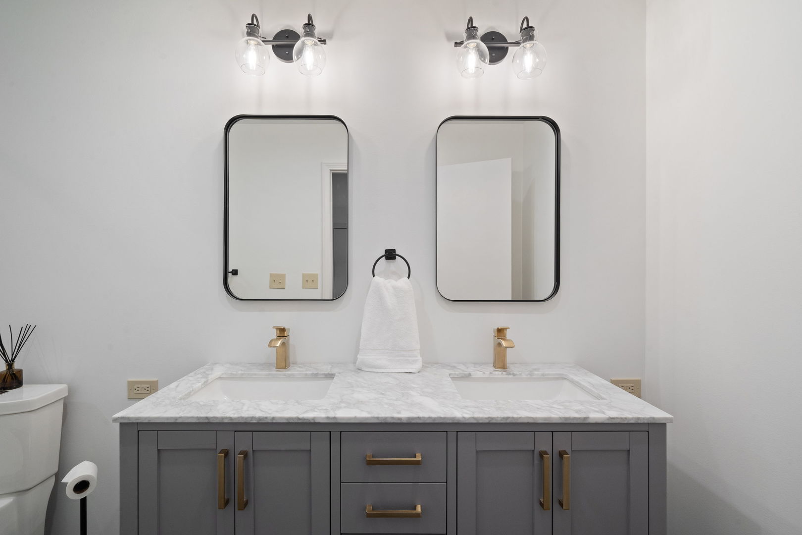 404 West Naperville Road Westmont, IL 60559 - Photo 14 of 30 Gallery Image 14