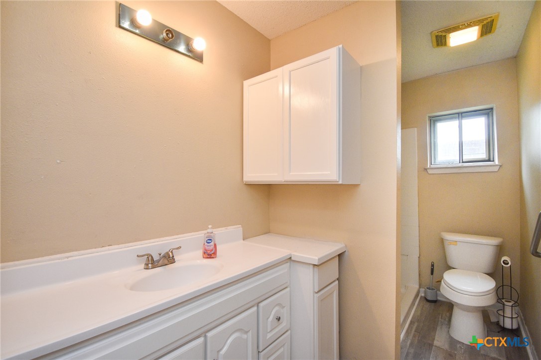 113 Barbara Street Victoria, TX 77901 - Photo 11 of 16