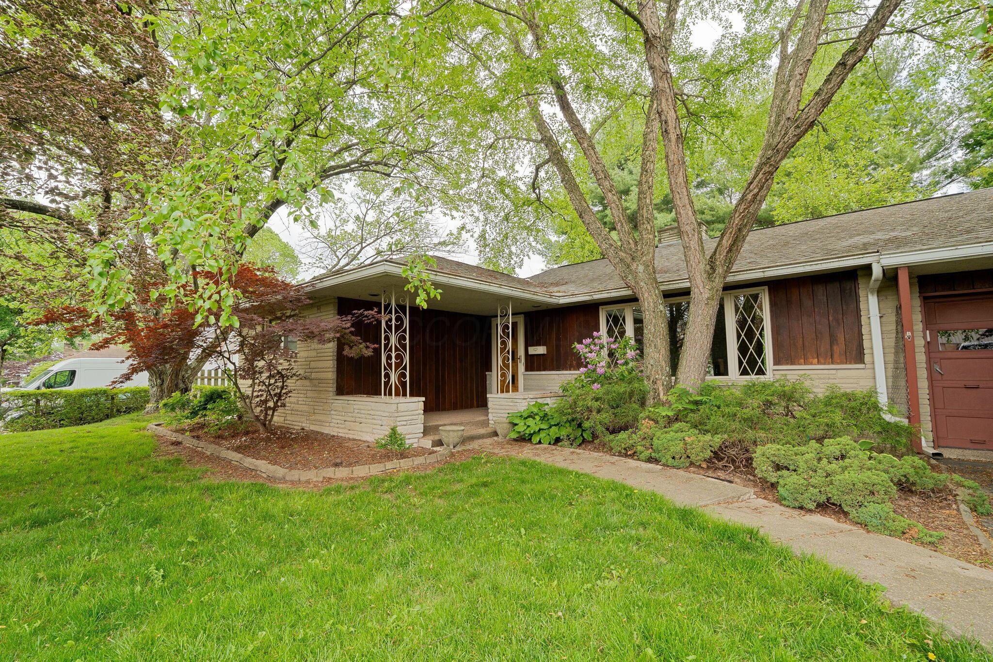 105 Hamilton Road Columbus, OH 43230 - Photo 2 of 35 2-web-or-mls-105 Hamilton Rd - 2