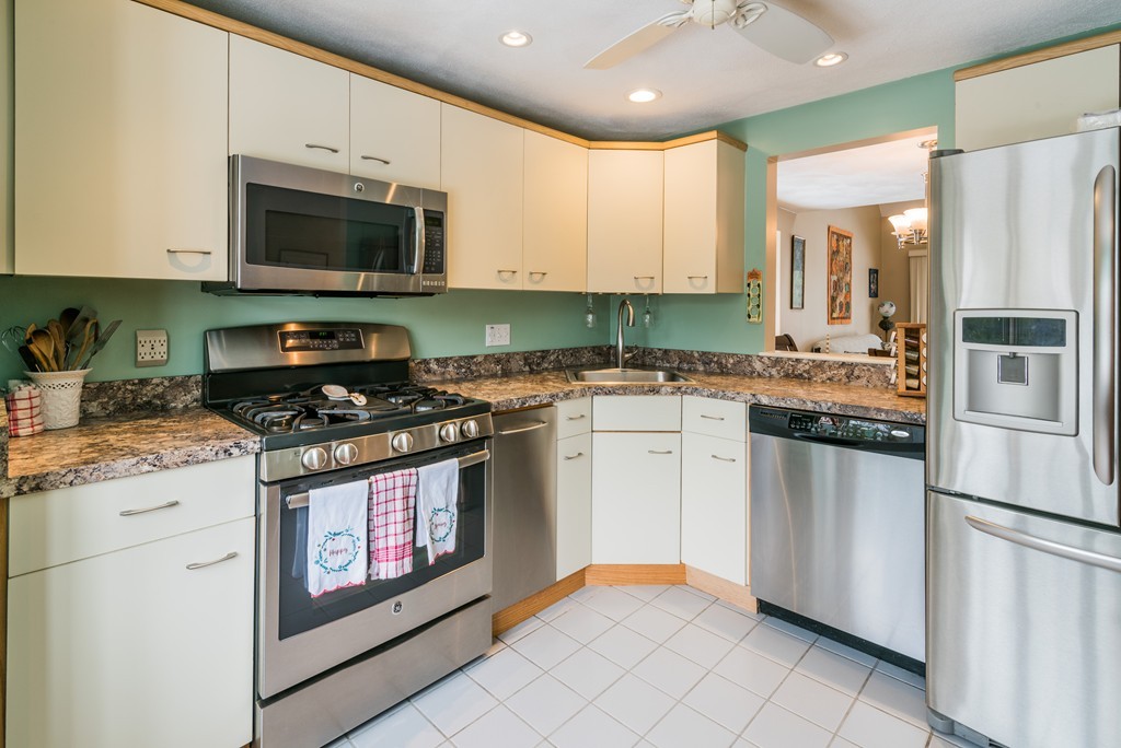11 Deer Path, Unit 1 Maynard, MA 01754 - Photo 2 of 13