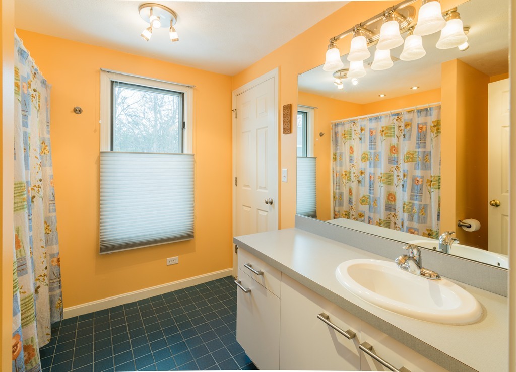 11 Deer Path, Unit 1 Maynard, MA 01754 - Photo 9 of 13