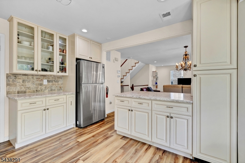 810 Plymouth Road North Brunswick, NJ 08902 - Photo 26 of 46