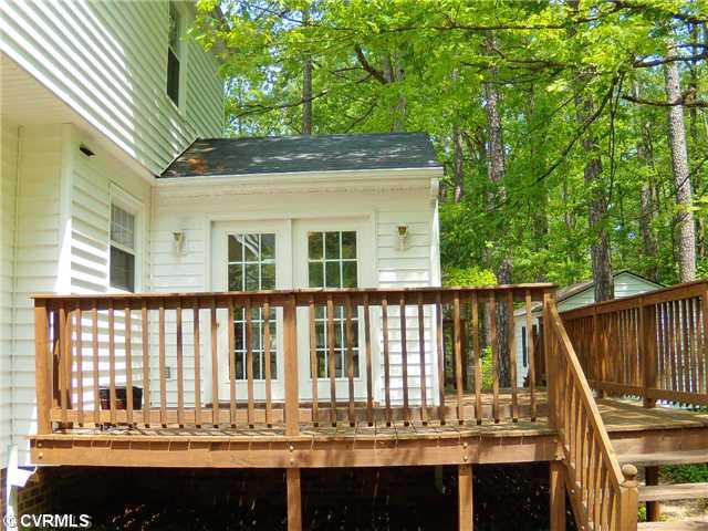 10211 Delray Road Glen Allen, VA 23060 - Photo 11 of 12 Exterior Back