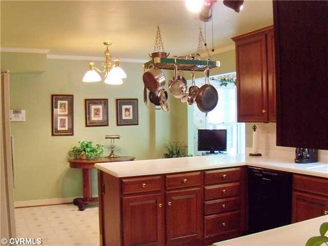 10211 Delray Road Glen Allen, VA 23060 - Photo 4 of 12 Kitchen