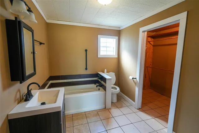 $189,999 | 208 Frisco Street, Cumby, TX 75433