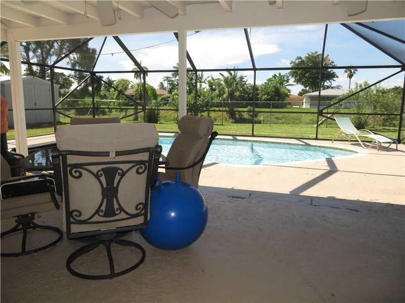 4570 Avalon Street Boca Raton, FL 33428 - Photo 10 of 16 Patio/Deck