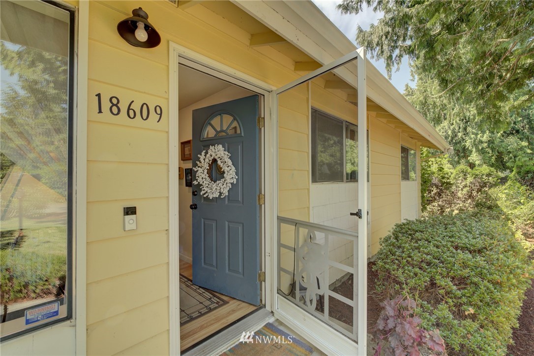 18609 North Road Bothell, WA 98012 - Photo 2 of 16