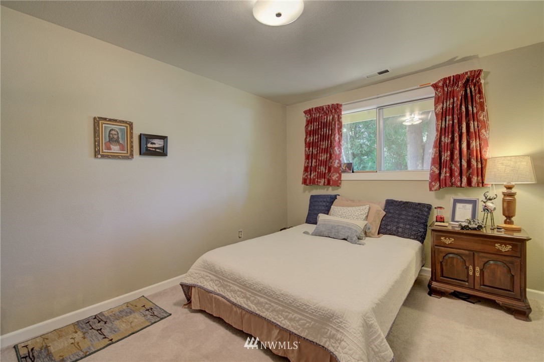 18609 North Road Bothell, WA 98012 - Photo 13 of 16