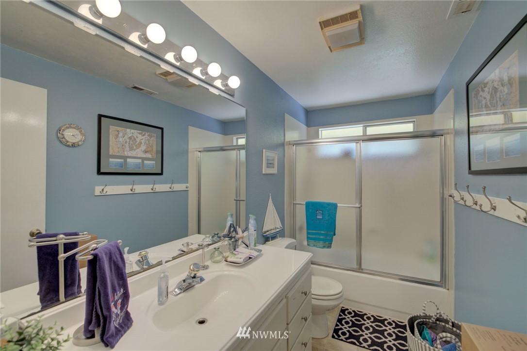 18609 North Road Bothell, WA 98012 - Photo 14 of 16