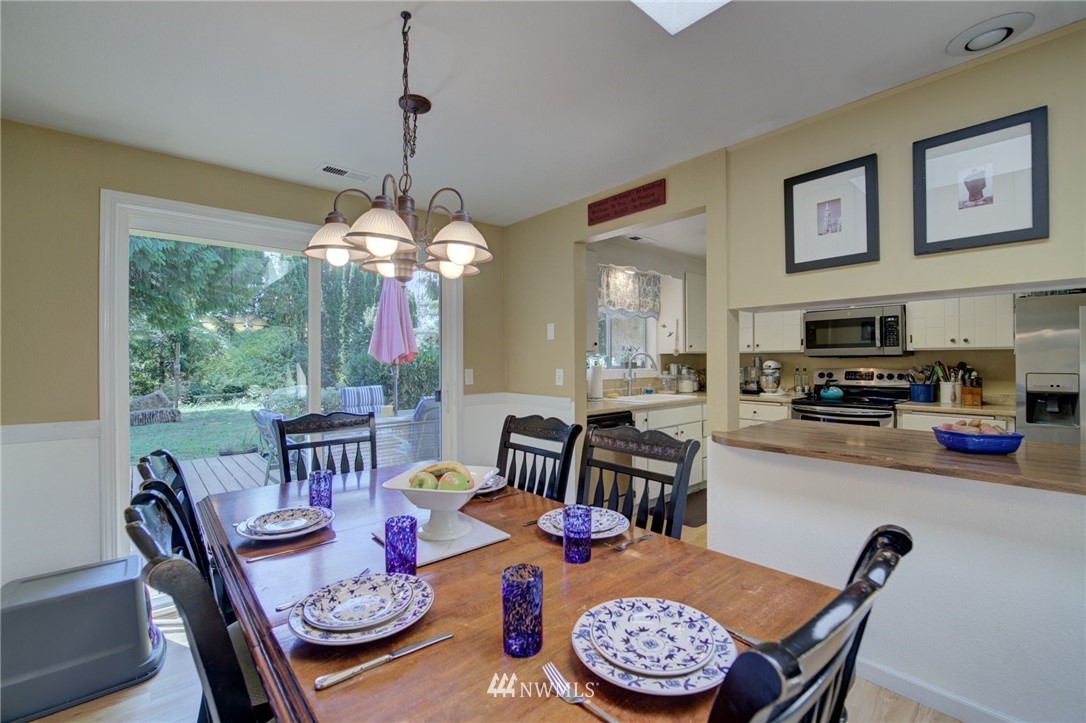 18609 North Road Bothell, WA 98012 - Photo 7 of 16