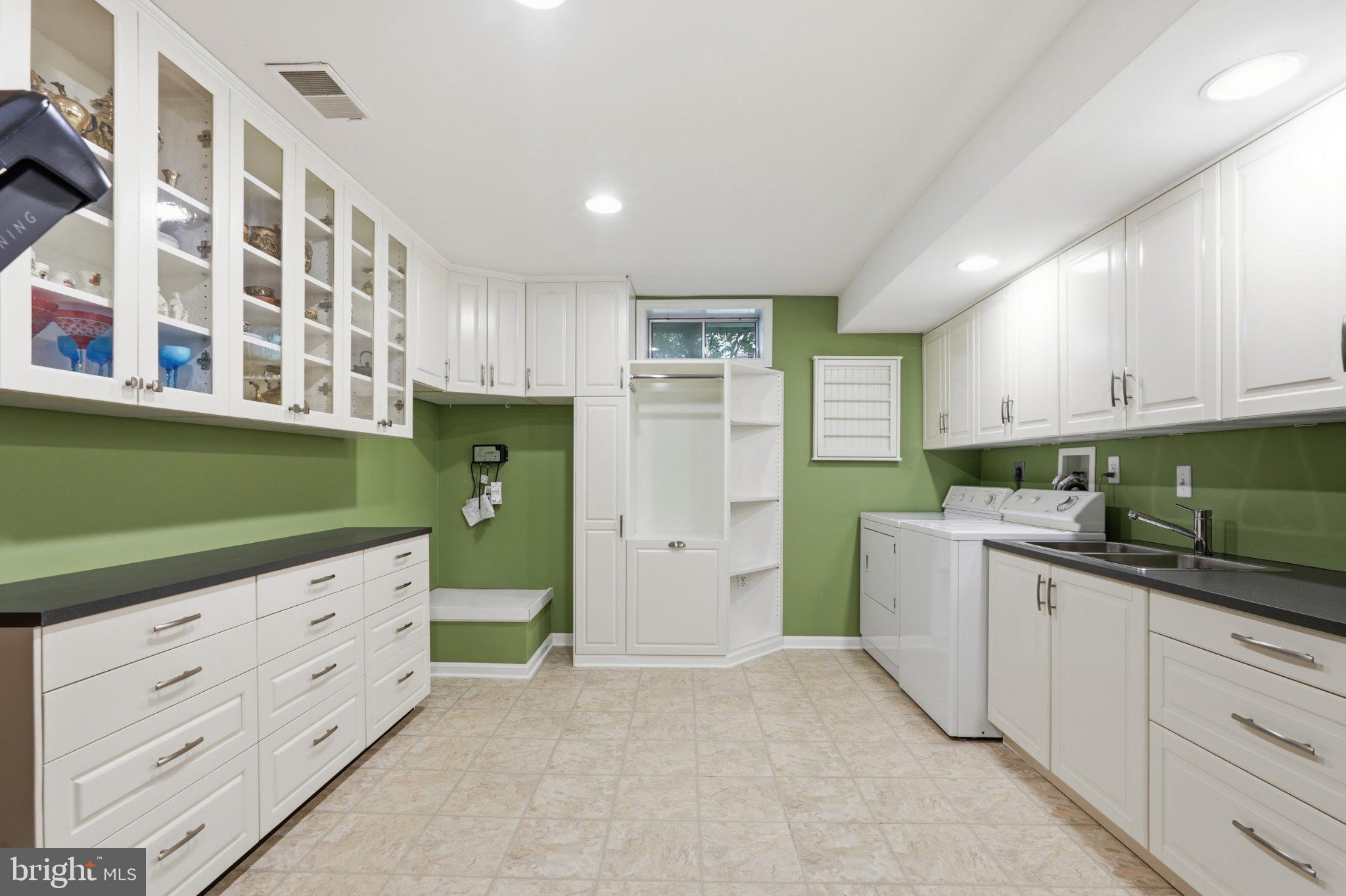 1252 Lamplighter Way Reston, VA 20194 - Photo 43 of 51 Gallery Image 43