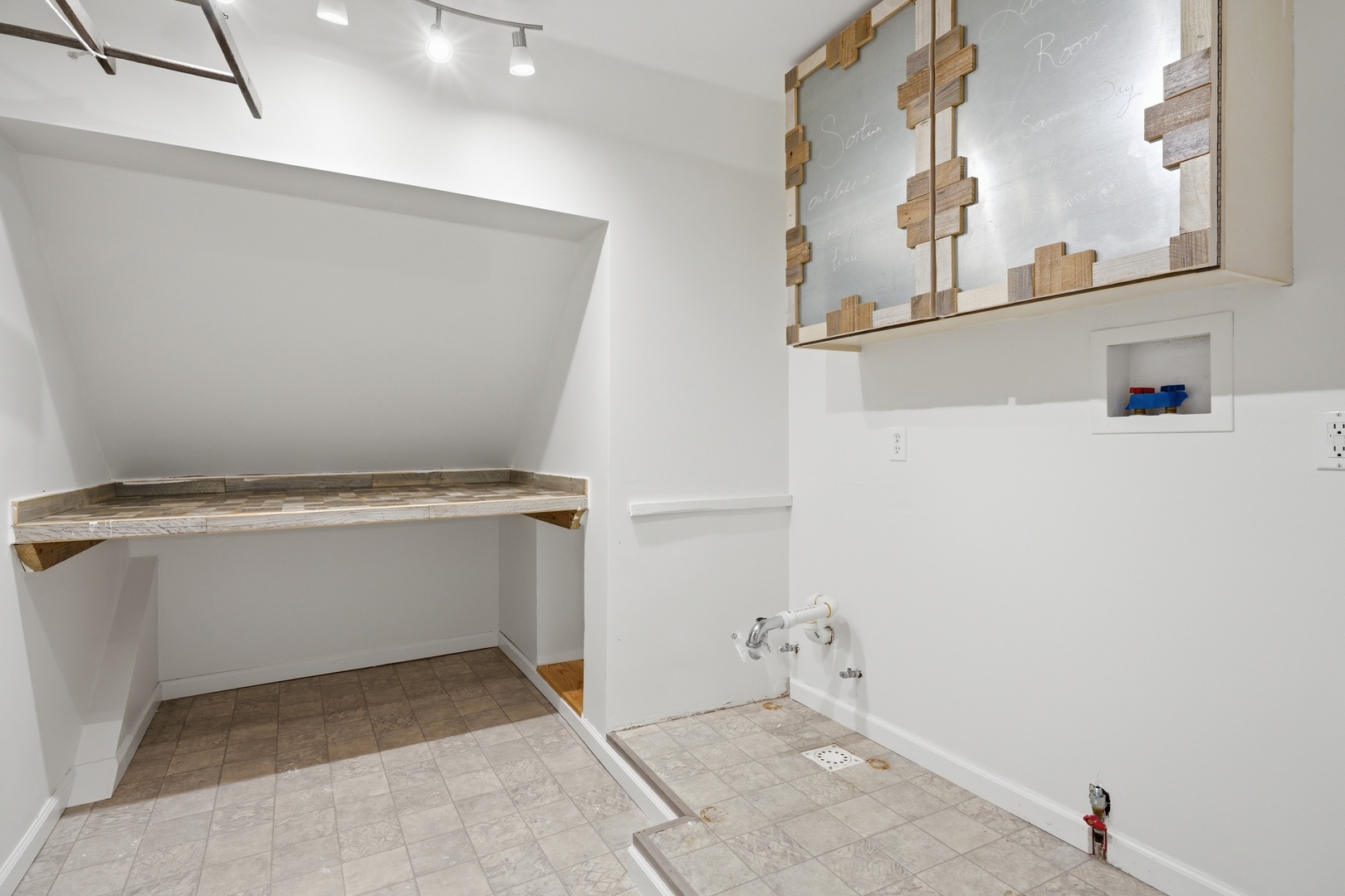 1847 10th Street Moline, IL 61265 - Photo 28 of 39 a view of utility room