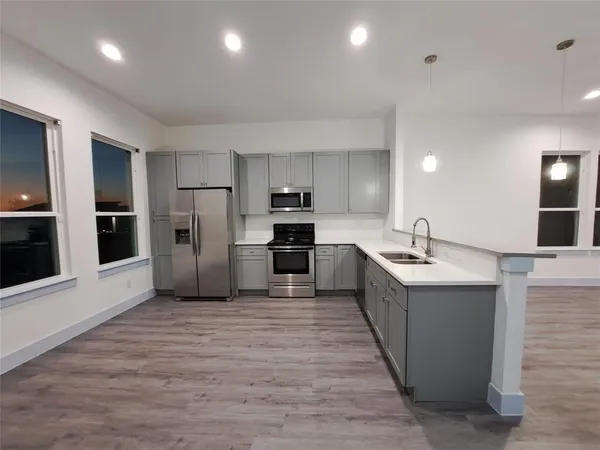 $2,400 | 3328 Noor Street, Dallas, TX 75233