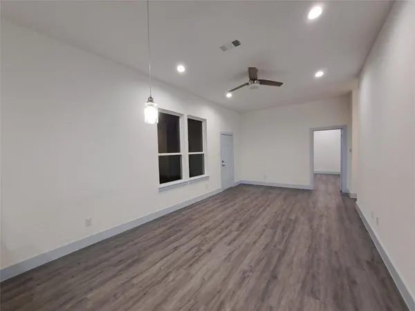 $2,400 | 3328 Noor Street, Dallas, TX 75233