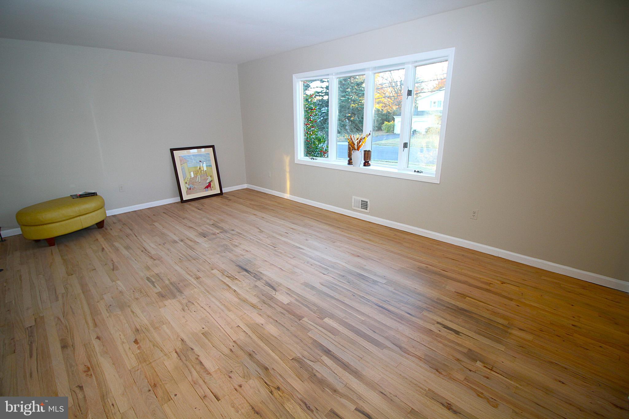 18 Wolfpack Road Hamilton, NJ 08619 - Photo 8 of 31 Gallery Image 8