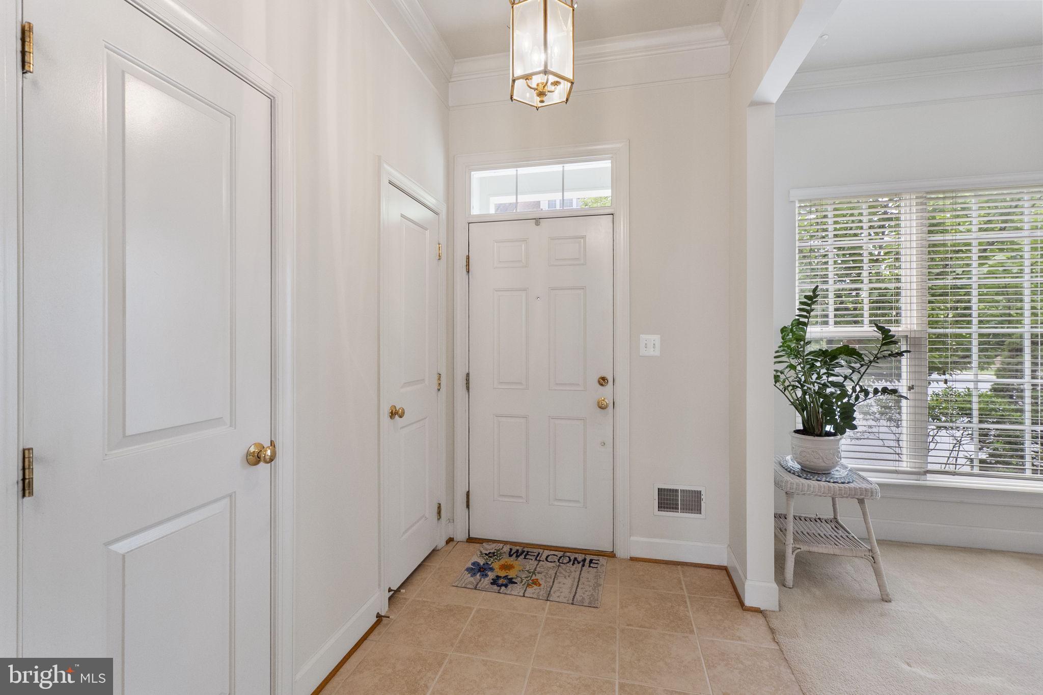 23418 Clarksridge Road Clarksburg, MD 20871 - Photo 3 of 40 Foyer