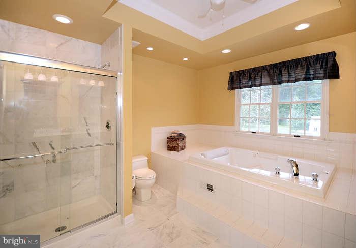 20112 Gunpowder Road Manchester, MD 21102 - Photo 14 of 23 Bath (Master)
