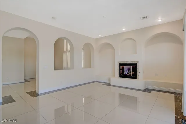 $3,100 | 2554 Regency Cove Court, Las Vegas, NV 89121