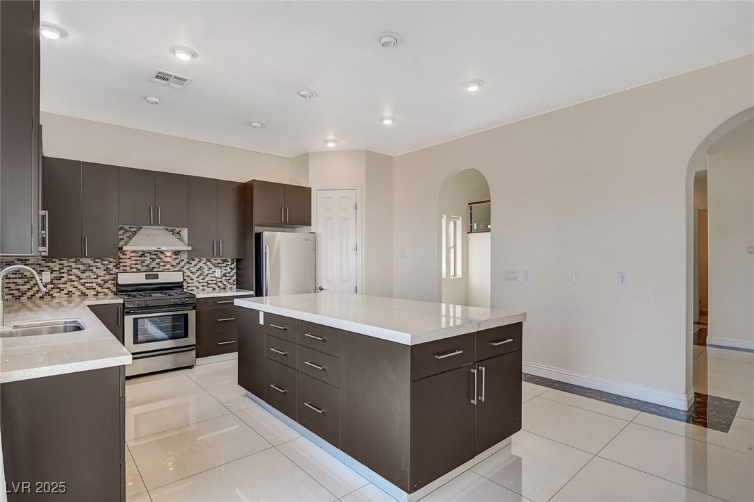 2554 Regency Cove Court Las Vegas, NV 89121 - Photo 16 of 39