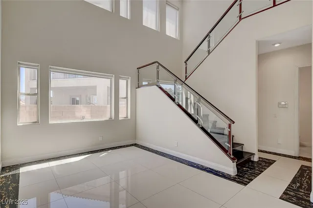 $3,100 | 2554 Regency Cove Court, Las Vegas, NV 89121