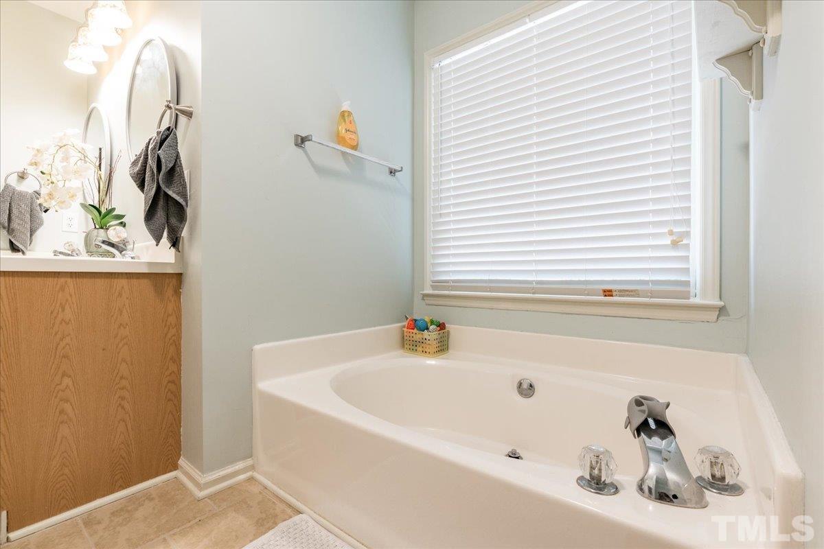 1004 Hawser Court Raleigh, NC 27606 - Photo 16 of 30 Gallery Image 16
