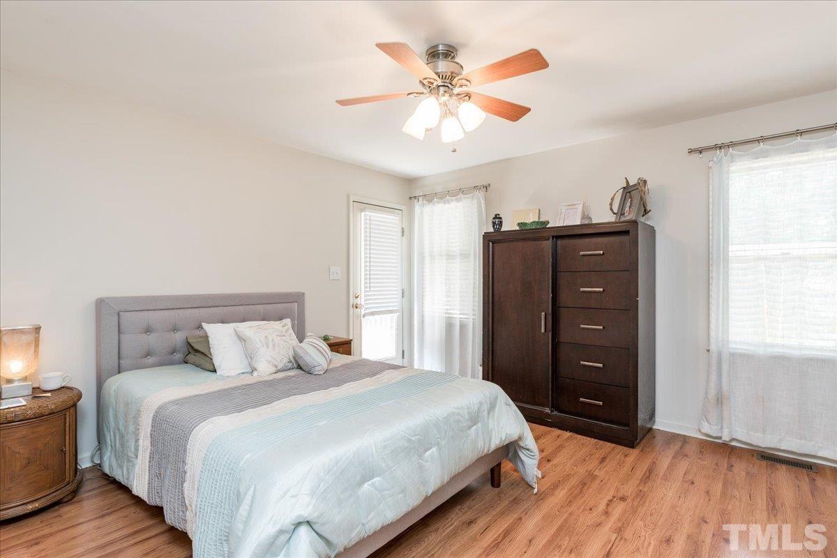 1004 Hawser Court Raleigh, NC 27606 - Photo 3 of 30 Gallery Image 3