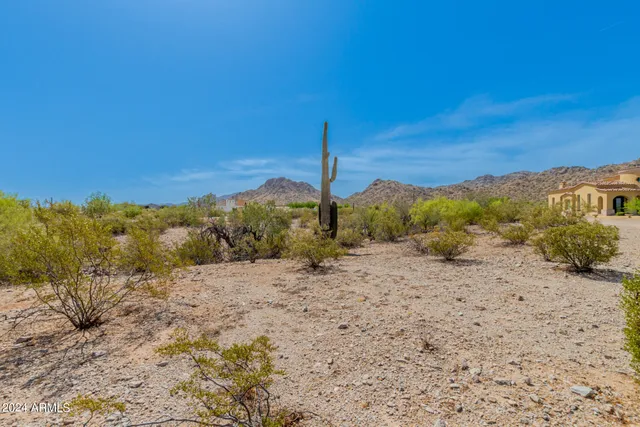 a view of a lake with houses