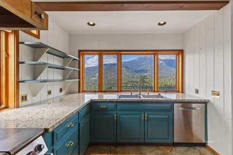 $1,995,000 | 54620 Crest Drive, Idyllwild, CA 92549