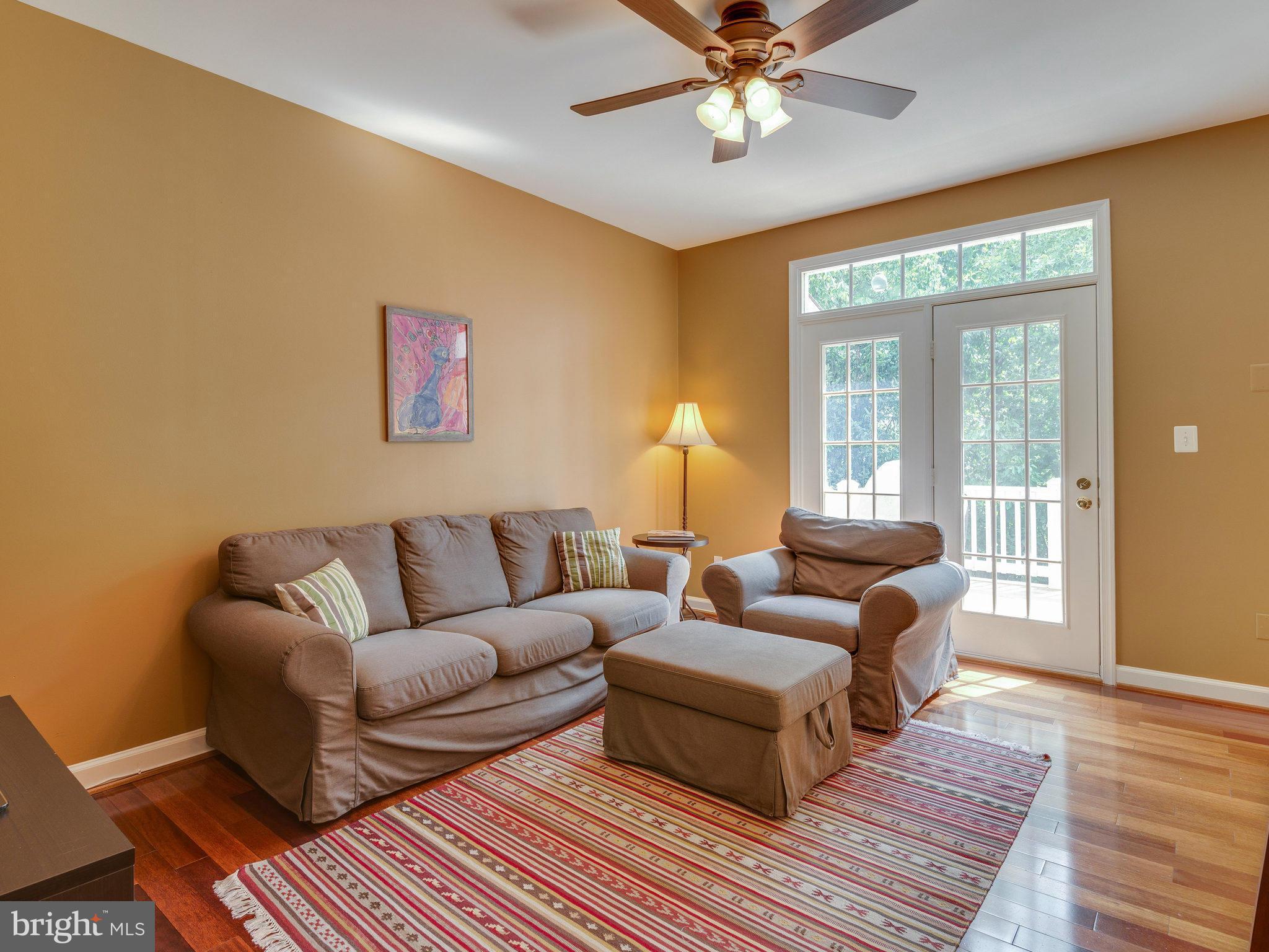 11131 Little Compton Drive Reston, VA 20191 - Photo 11 of 30 Family Room