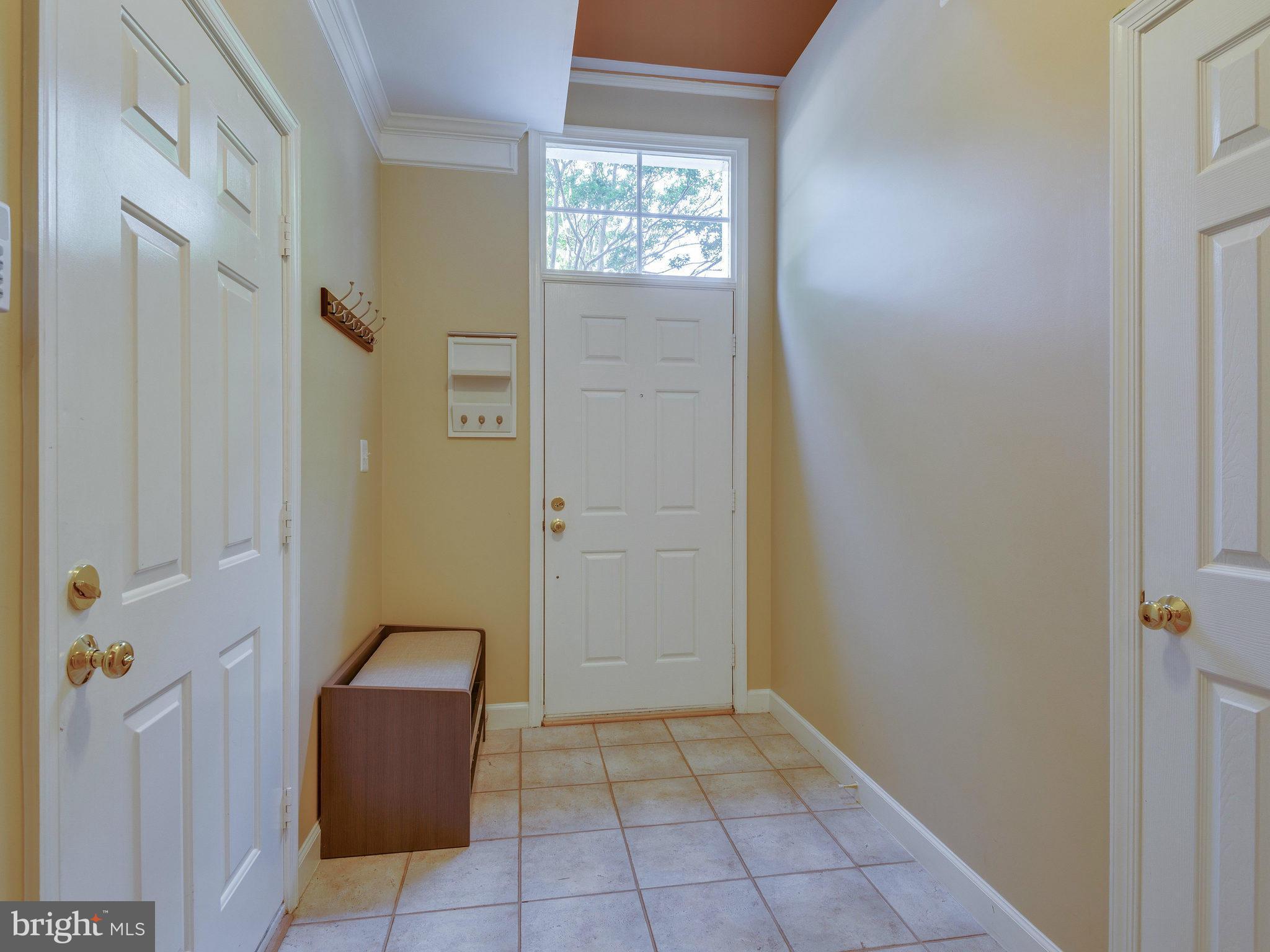 11131 Little Compton Drive Reston, VA 20191 - Photo 3 of 30 Interior (General)