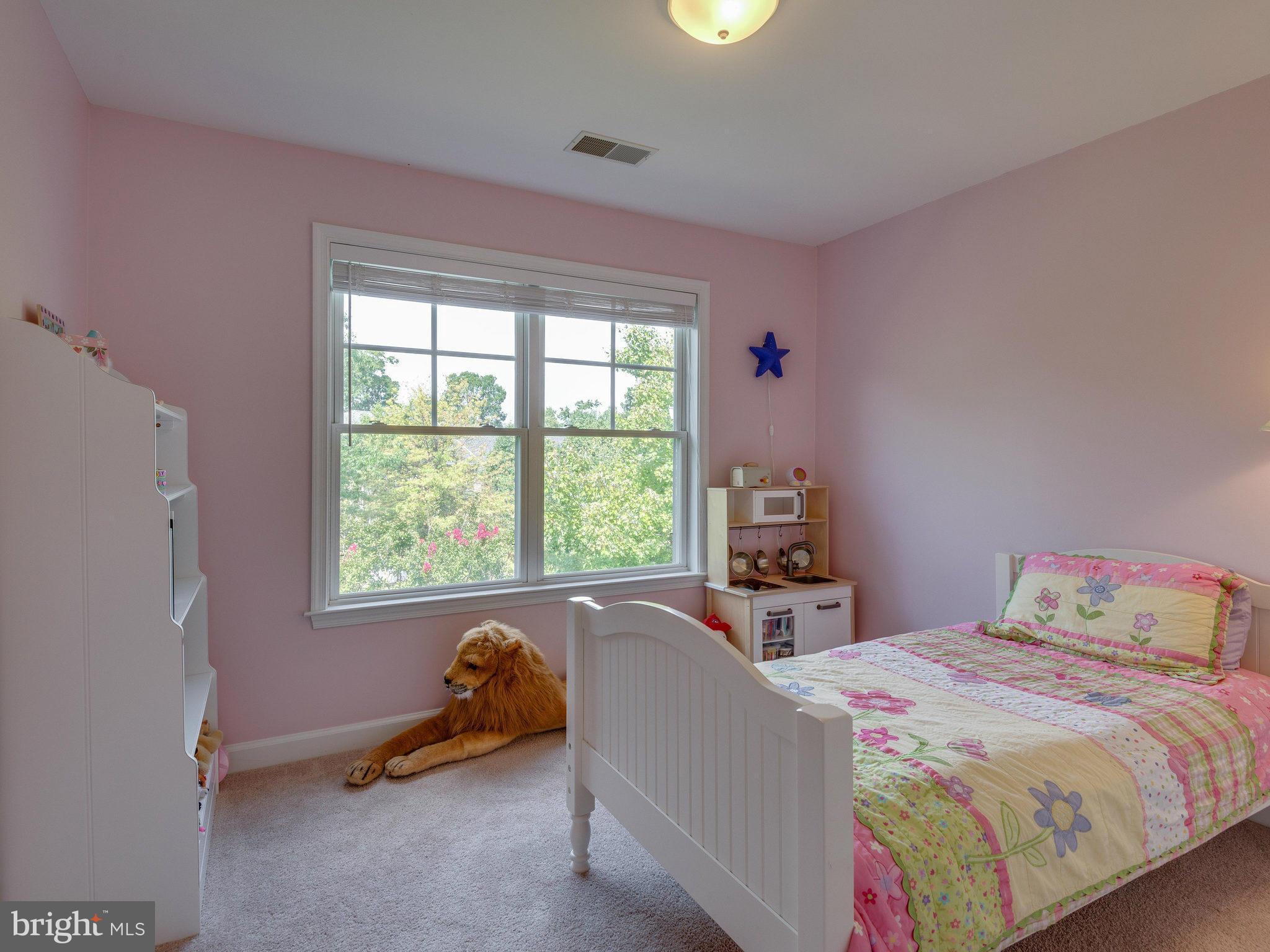 11131 Little Compton Drive Reston, VA 20191 - Photo 27 of 30 Bedroom