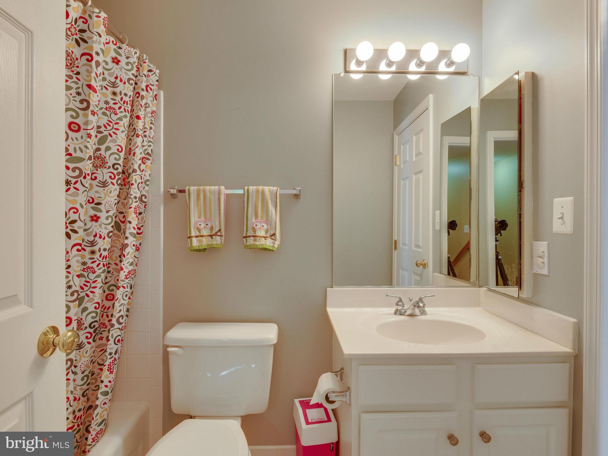 11131 Little Compton Drive Reston, VA 20191 - Photo 28 of 30 Bath