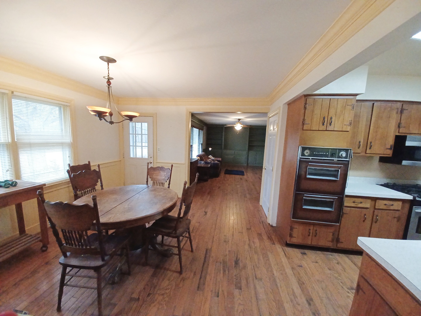 8104 Bull Valley Road Bull Valley, IL 60098 - Photo 11 of 30