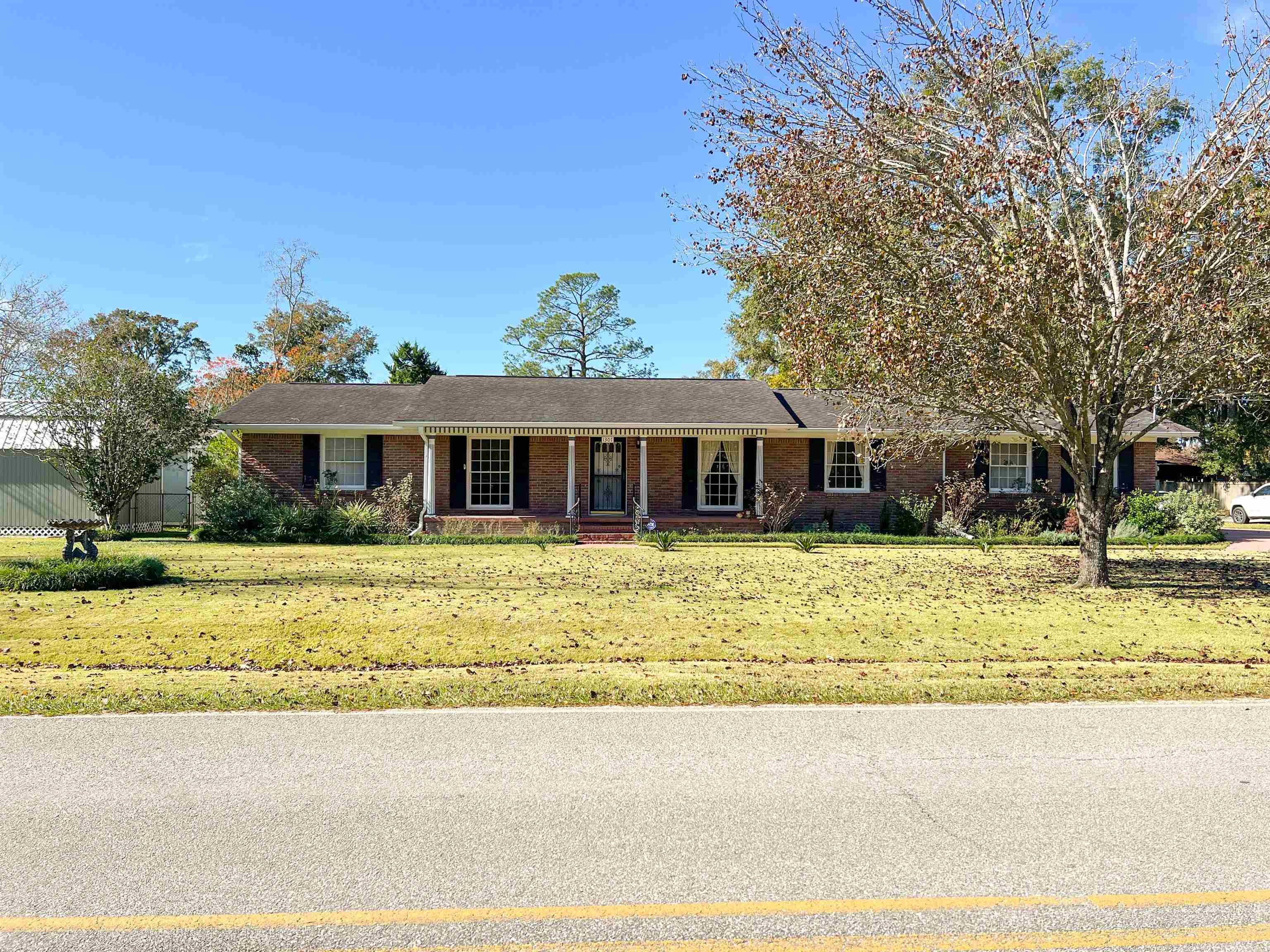 1307 North Alston Street Foley, AL 36535 - Photo 2 of 30