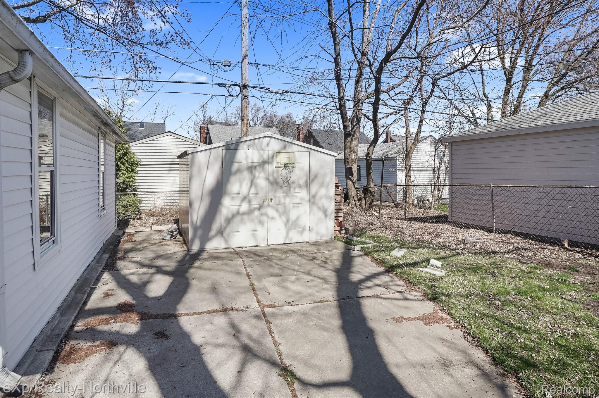 1982-1984 Vernier Road Grosse Pointe, MI 48236 - Photo 6 of 52 Gallery Image 6