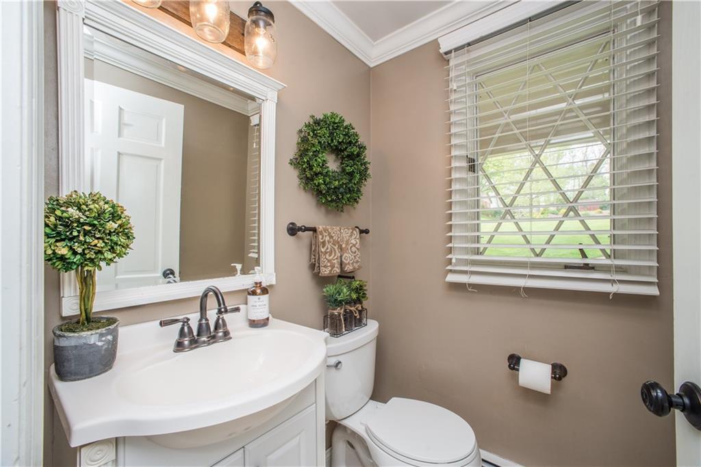 210 Rutledge Drive Canonsburg, PA 15317 - Photo 11 of 22 Gallery Image 11