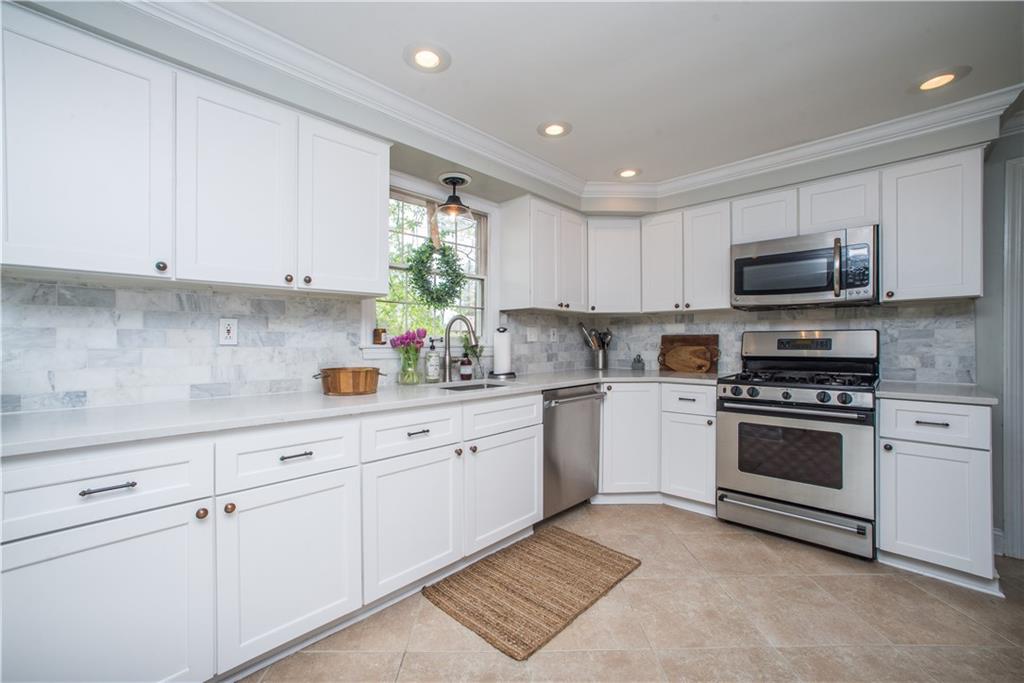 210 Rutledge Drive Canonsburg, PA 15317 - Photo 5 of 22 Gallery Image 5