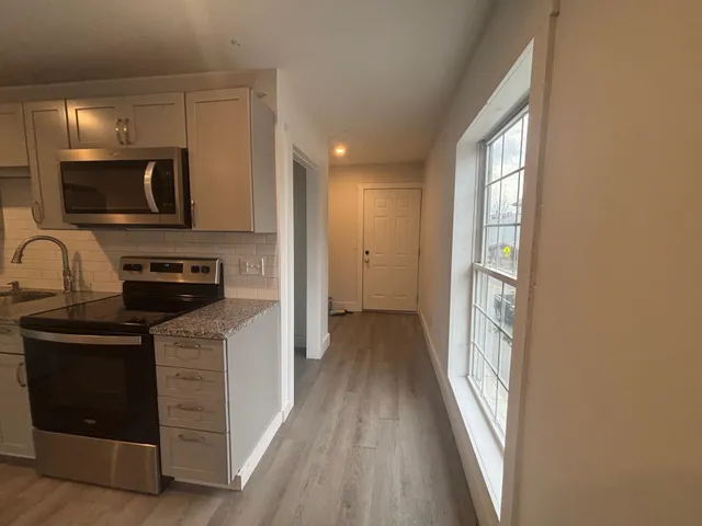 $2,000 | 676 Main Street, Unit 2A, Laconia, NH 03246