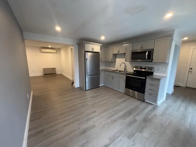 $2,000 | 676 Main Street, Unit 2A, Laconia, NH 03246