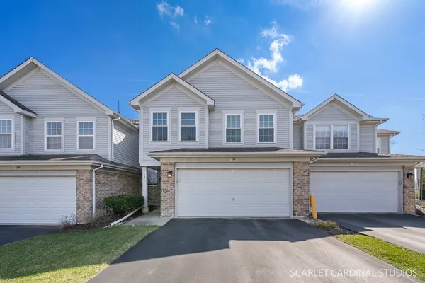 $384,900 | 108 Cambrian Court, Roselle, IL 60172