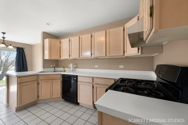 $384,900 | 108 Cambrian Court, Roselle, IL 60172